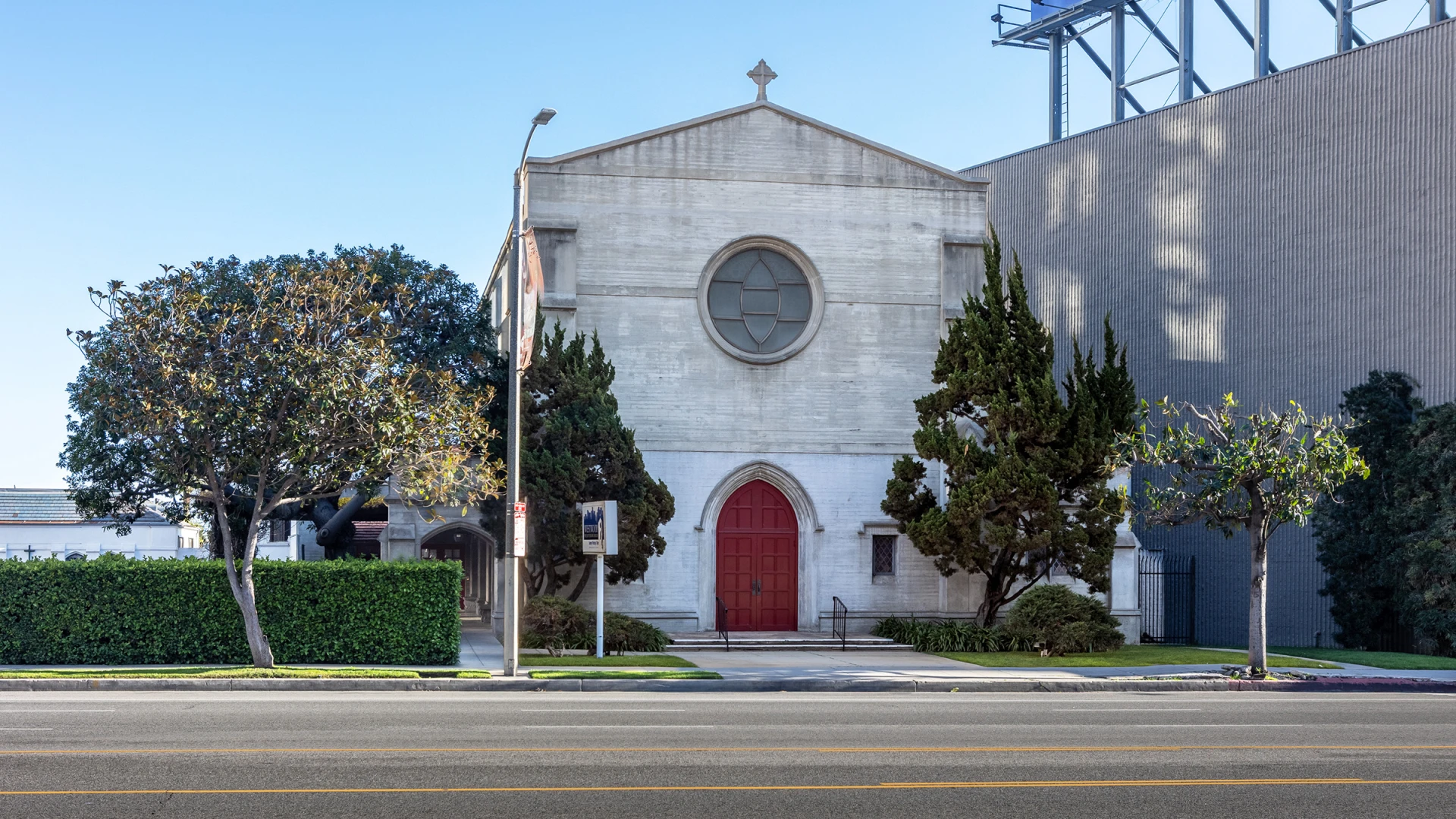 Sanctuary from across Wilshire